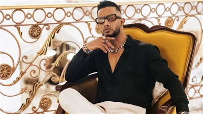 تورتة ذهب ودولارات، هكذا احتفل محمد رمضان بعيد ميلاده (فيديو)