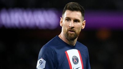 الكشف عن حقيقة تلقى ميسي عرضا رسميا من برشلونة 