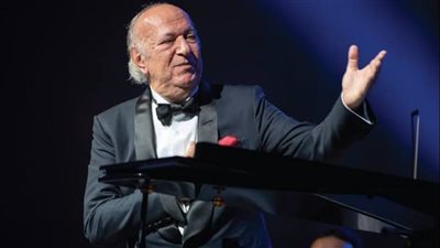 عمر خيرت بعد حصوله على جائزة الشيخ زايد: تكريم لمصر المحروسة (فيديو)