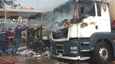 السيطرة على حريق جراج والنيران تلتهم سيارتي وقود فى القليوبية (صور)