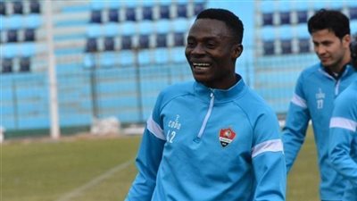 تشارلز يخطر مسئولي غزل المحلة بوصوله اليوم والانتظام في التدريبات غدًا