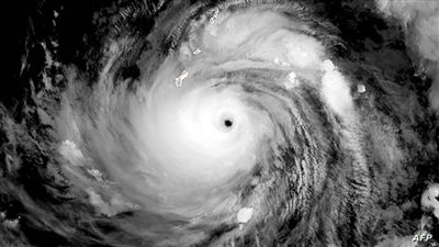 إخلاء جزيرة أمريكية تحسبا لإعصار عملاق 