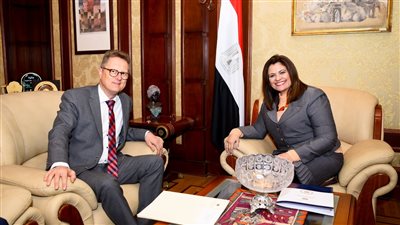 وزيرة الهجرة تبحث مع السفير الألماني تعزيز التعاون المشترك 