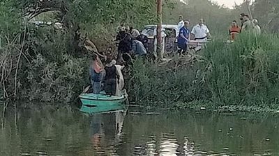 نقل جثتي طفلين لقيا مصرعهما غرقا بترعة القاصد لمستشفي بركة السبع