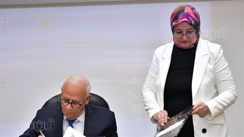 محافظ بورسعيد يعتمد