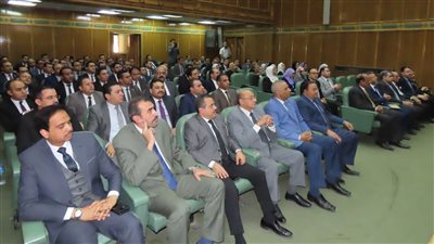 النيابة الإدارية تختتم الدورة التدريبية لأعضائها في سوهاج (صور)