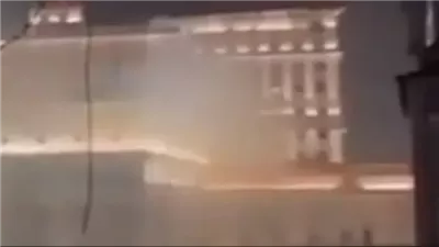 حريق بمبنى وزارة الدفاع الروسية (فيديو)
