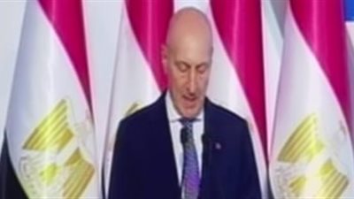 رئيس شركة بريتون الإيطالية: مجمع مصانع الكوارتز استمرار لعجائب الصناعة المصرية 