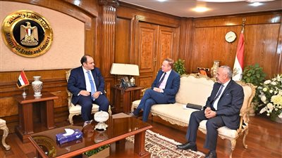 وزير التجارة يبحث مع مسئولي شركتين سعوديتين خطط التوسع في الاستثمار بالسوق المصري 