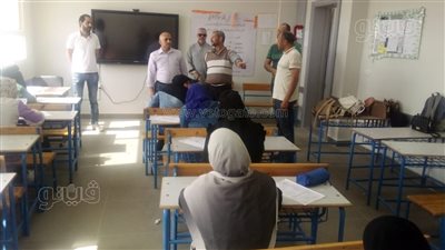 وكيل تعليم مطروح يتفقد امتحان اليوم الأخير بلجان سيدي عبدالرحمن (صور )