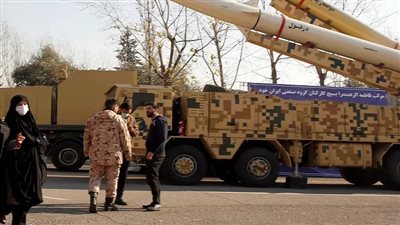 خيبر، إيران تكشف عن صاروخ بالستي جديدة بمدى 2000 كيلومتر 