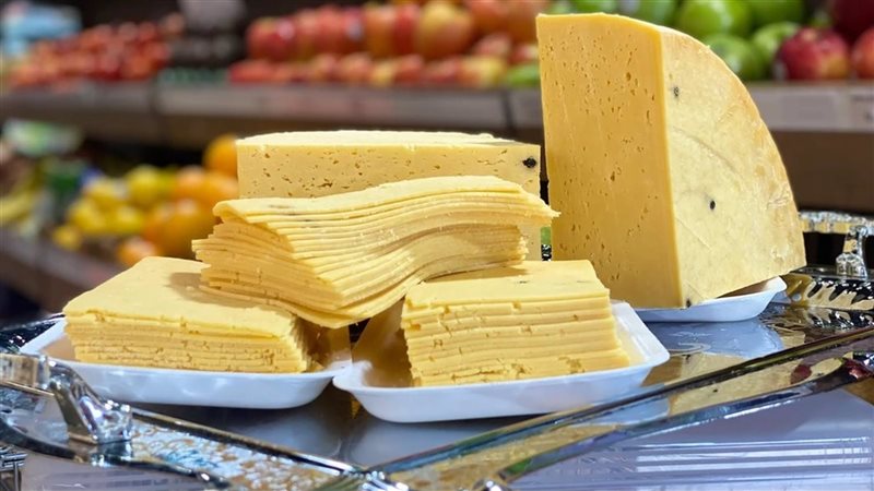 الجبنة الرومى، فيتو