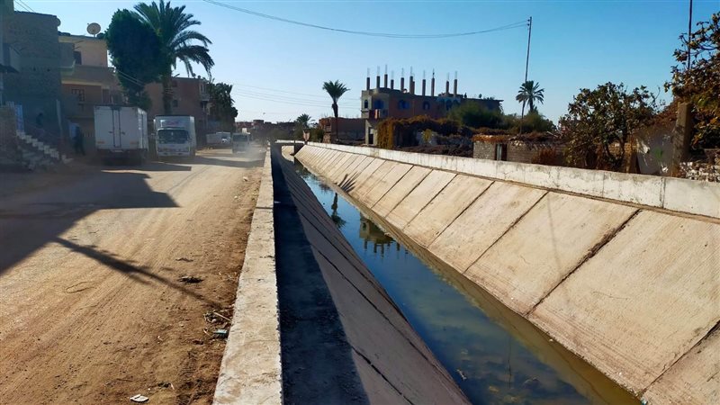 تبطين 122 ترعة بنسبة