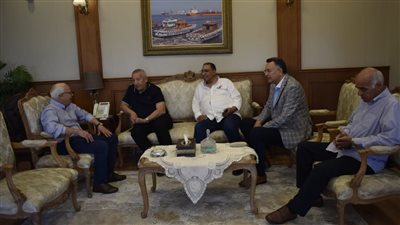 رئيس النادي المصري يشكر محافظ بورسعيد على دعمه للفريق والاستاد الجديد 