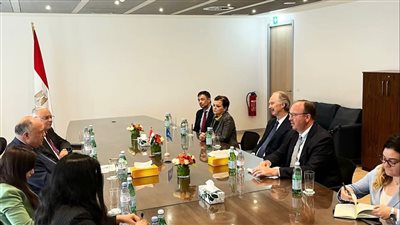 وزير الخارجية يلتقي مبعوث الأمم المتحدة الخاص إلى سوريا (صور)