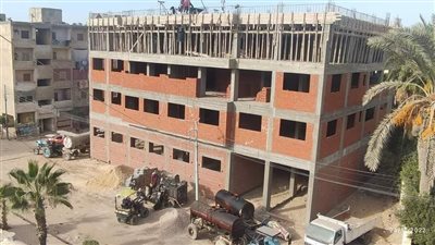 السكرتير المساعد بالبحيرة يتفقد أعمال إنشاء مبنى الوحدة المحلية بأبي المطامير (صور)