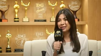 مها نصار: أحمد العوضي ضربني بالقلم على سهوة في مسلسل ضرب نار(فيديو)