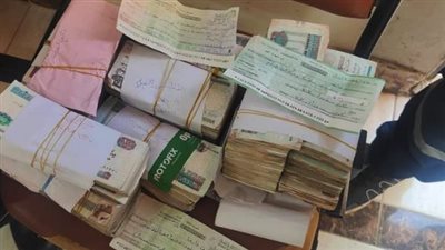 فريق من الإسعاف يسلم نصف مليون جنيه بحوزة مصابين لأصحابها 