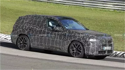 بي إم دبليو تطلق سيارة كهربائية تنافسية علي حلبات ألمانيًا 