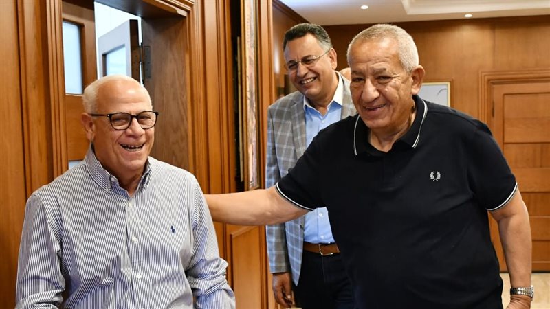 محافظ بورسعيد مع