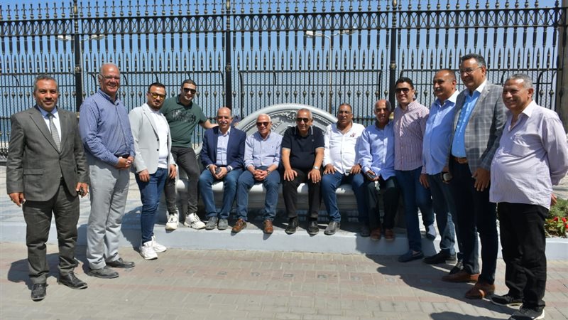 محافظ بورسعيد مع