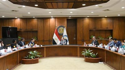 البترول: شركة عالمية تعتزم ضخ استثمارات بمجال البحث والاستكشاف وتصنيع الزيوت ووقود السفن