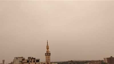 طقس غائم يسود سماء الوادي الجديد وتوقعات بسقوط أمطار (فيديو وصور)