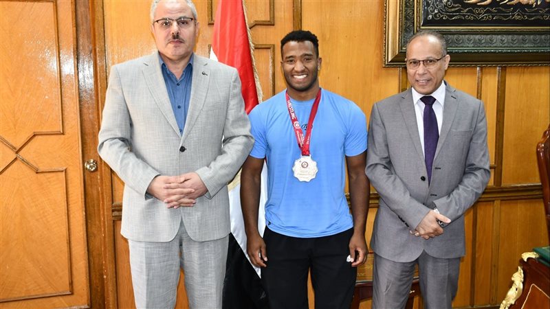 قيادات جامعة قناة