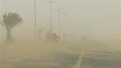 عواصف ترابية تضرب الوادي الجديد ودعوات للسائقين بتوخي الحذر 