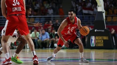 كرة السلة، الأهلي يتقدم على بطل السنغال في الشوط الأول من نهائي BAL