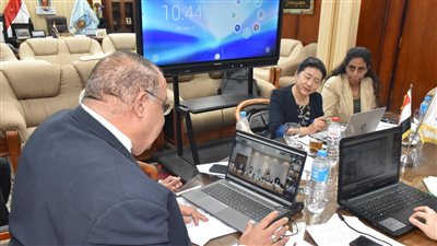 اجتماع أونلاين بين مسئولي جامعتي الأقصر والعاصمة الصينية