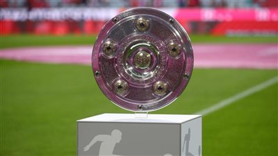 فيردر بريمن يفوز 2 - 1 على كولن في البوندسليجا 