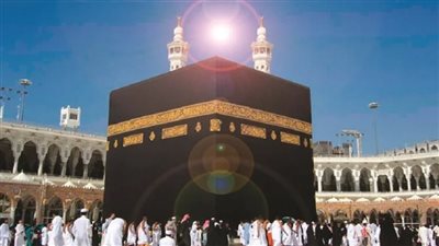 الشمس تتعامد على الكعبة المشرفة للمرة الأولى هذا العام 