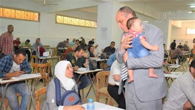 موقف إنساني لعميد تجارة طنطا مع باحثة ماجستير أثناء الامتحان  