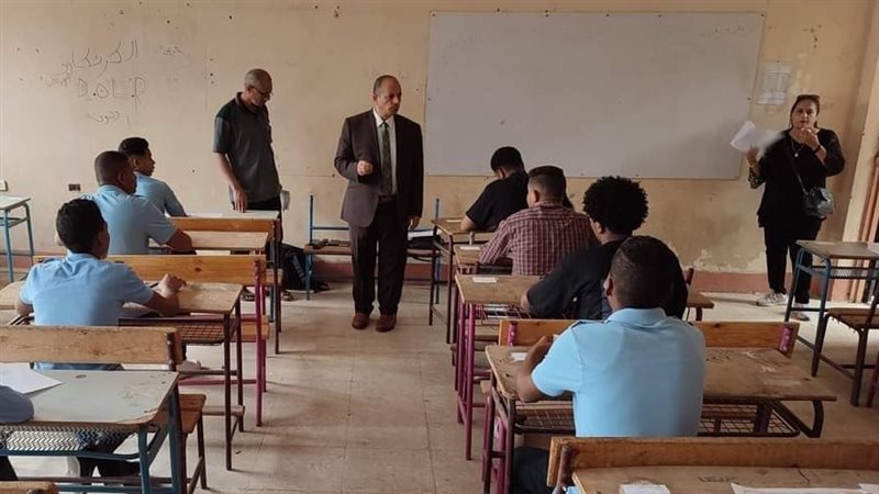 طلاب الدبلومات الفنية،فيتو