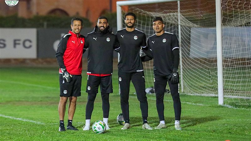 ثلاثي حراس مرمى منتخب