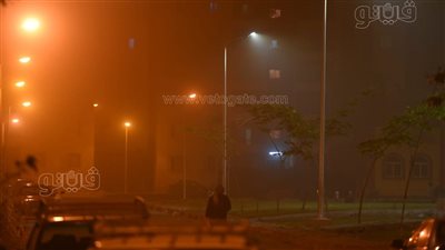 رياح مثيرة للرمال والأتربة بشوارع القاهرة والجيزة (صور)