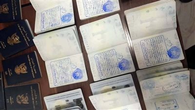 تفاصيل القبض على شبكة سودانية متخصصة في تزوير تأشيرات الدخول لمصر (فيديو)