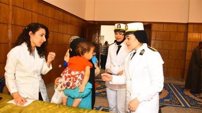 الداخلية توجه قافلة إنسانية وطبية لقاطنى القرى والسيدات المعيلات بأسيوط (صور)