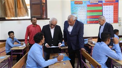 وزير التربية والتعليم ومحافظ الوادي الجديد يتفقدان مجمع 30 يونيو الحكومي 