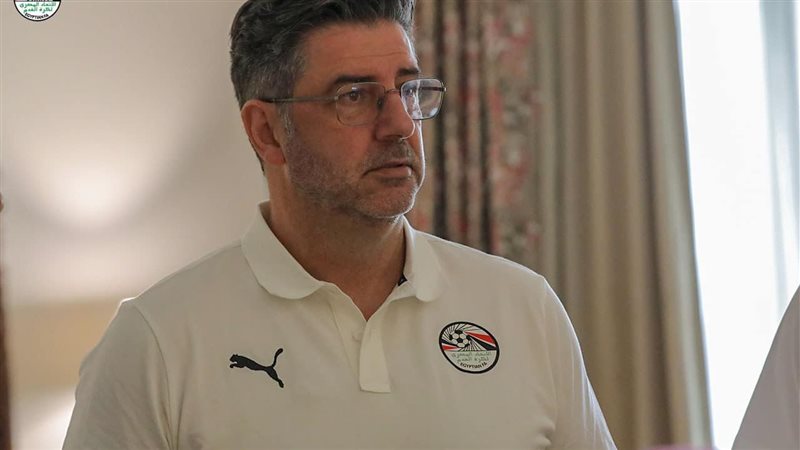 روي فيتوريا يعلن