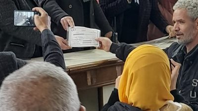 محافظ الإسكندرية يشدد على ضرورة استمرار مبادرة دواوين حكومية بلا أمية 