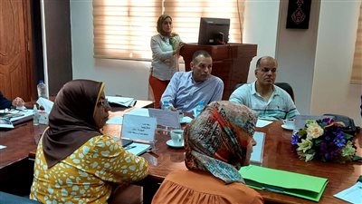 نائب محافظ القاهرة تناقش استغلال الأراضى بالمحاور الجديدة بالمقطم