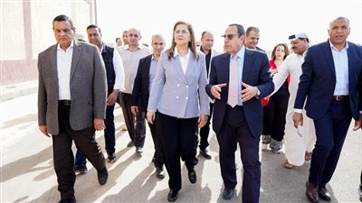 وزيرة التخطيط تتفقد منطقة الورش الحرفية بالعريش خلال زيارتها شمال سيناء