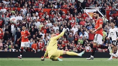 مانشستر يونايتد يختتم الدوري الإنجليزي بالفوز على فولهام 2/ 1 