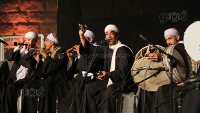 فرقة الآلات الشعبية تشعل مسرح مهرجان الطبول الدولي بسور القاهرة الشمالي (صور)