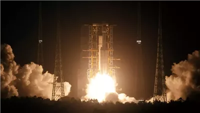 تفاصيل إرسال أول رائد مدني في الصين إلى الفضاء 