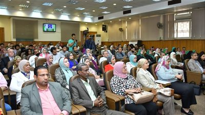 ندوة بجامعة القاهرة للتعريف بمبادرة المشروعات الخضراء الذكية 