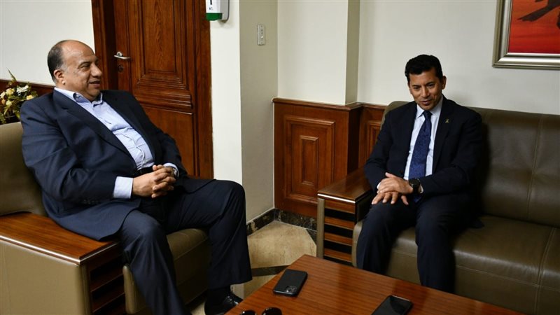 وزير الشباب مع محمد