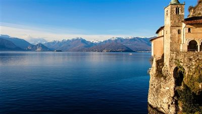 مصرع 4 أشخاص في غرق مركب سياحي ببحيرة ماجوري الإيطالية